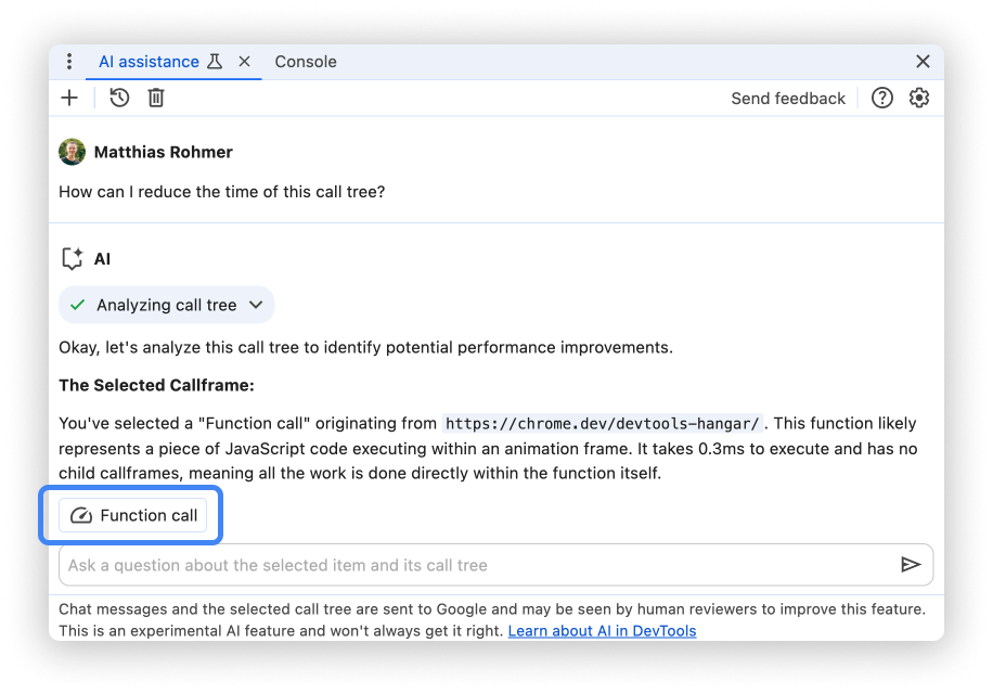 एआई की मदद से काम करने वाला पैनल, जिसमें कॉन्टेक्स्ट गतिविधि को हाइलाइट किया गया है.