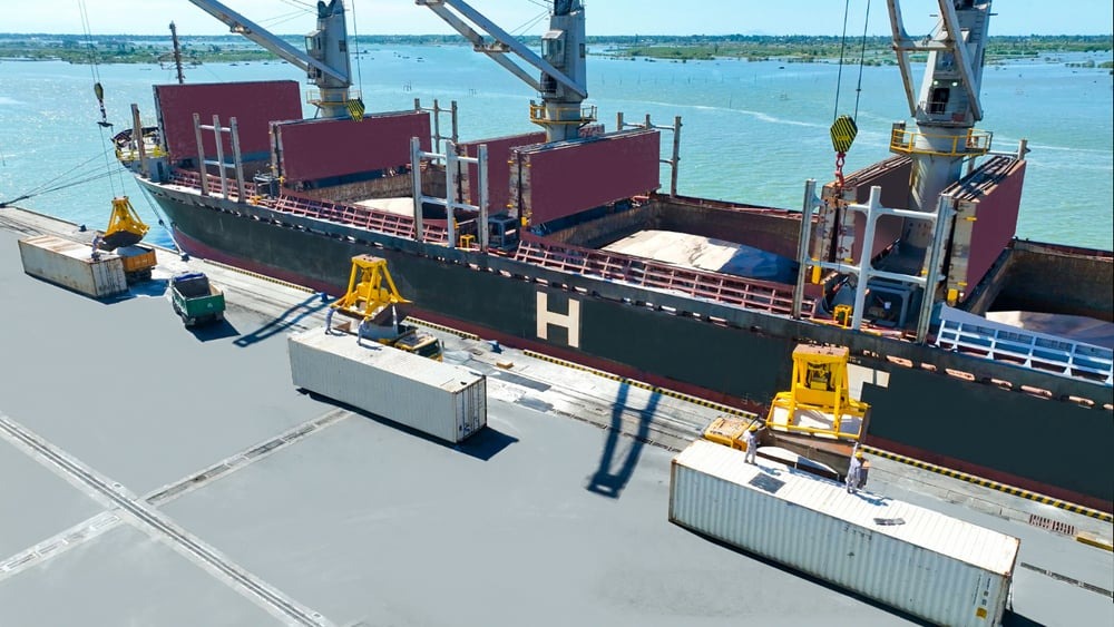 Kiểm đếm ở cảng xuất hàng Kiểm đếm ở cảng xuất hàng